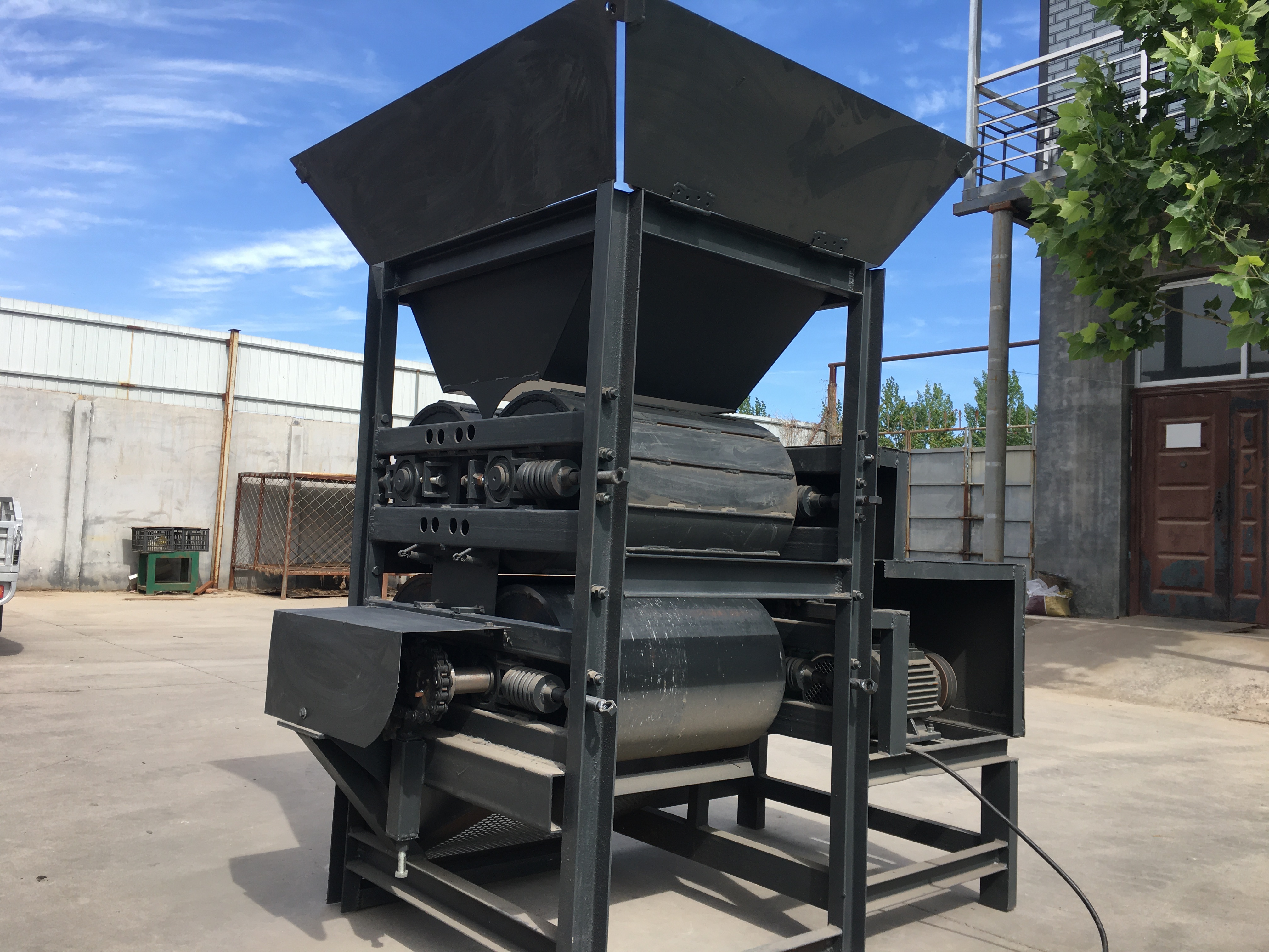 壓扁機的應(yīng)用及特點