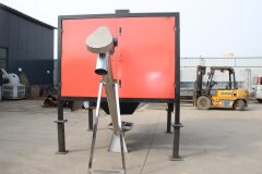 硅膠橡膠分離機是一臺塑料回收設備