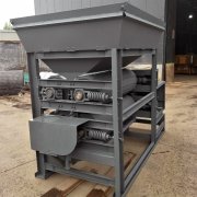 壓罐機 壓平易拉罐飲料瓶設(shè)備