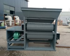 壓扁機，壓縮的鐵鋁飲料罐容易運輸